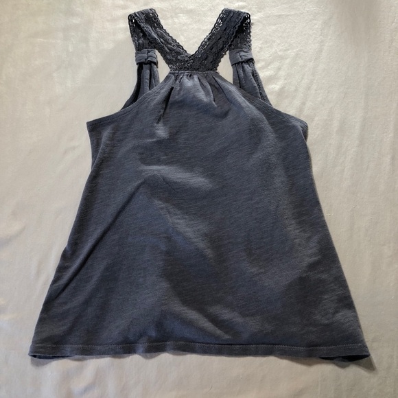 LA Conduct Sleeveless Cardigan Vest - Picture 5 of 7